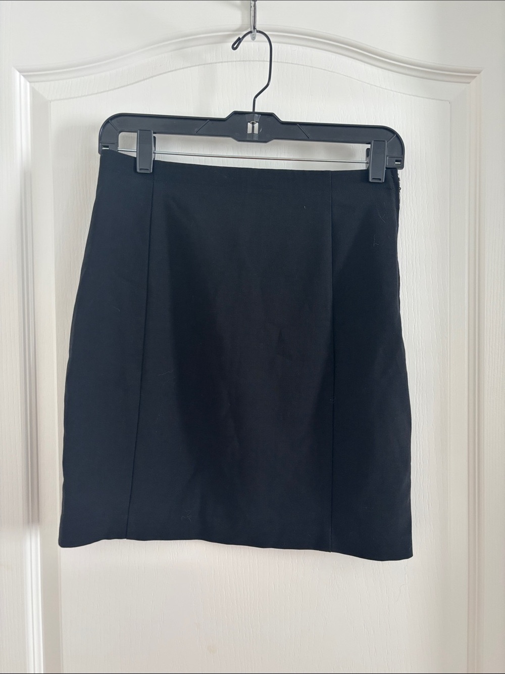 United Colors Of Benetton Black Mini Skirt - Sleek A-line